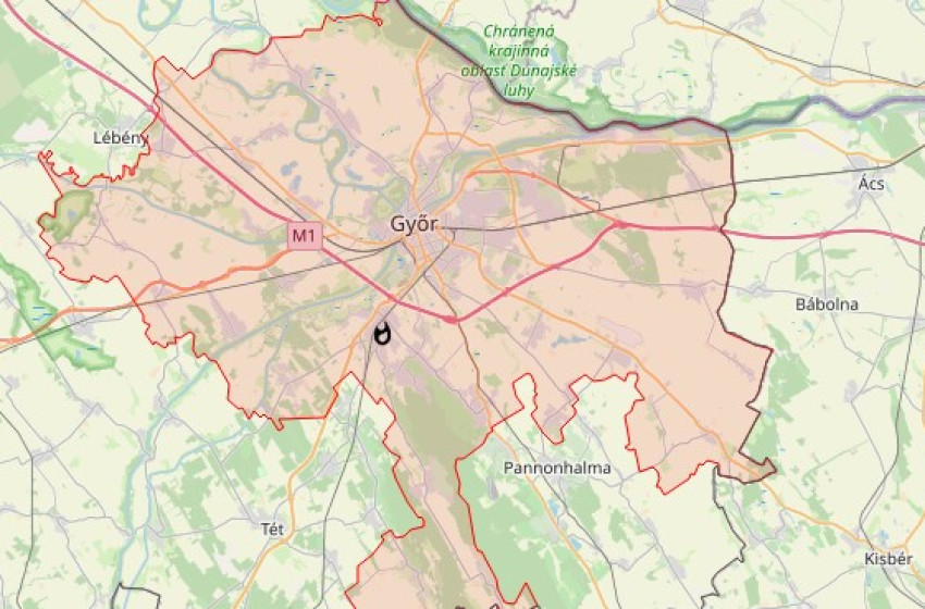 Csarnoképület ég Győrben